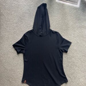 Women’s short sleeve Ampersand Avenue top with hood